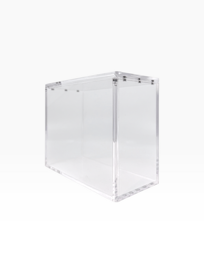 One Piece booster box acrylic case magnetic closure detail